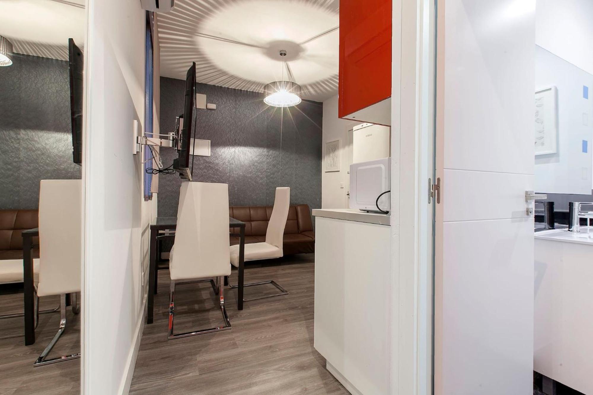 Apartamentos Day Madrid Callao Centro Gran Via Sol Malasana Eksteriør billede