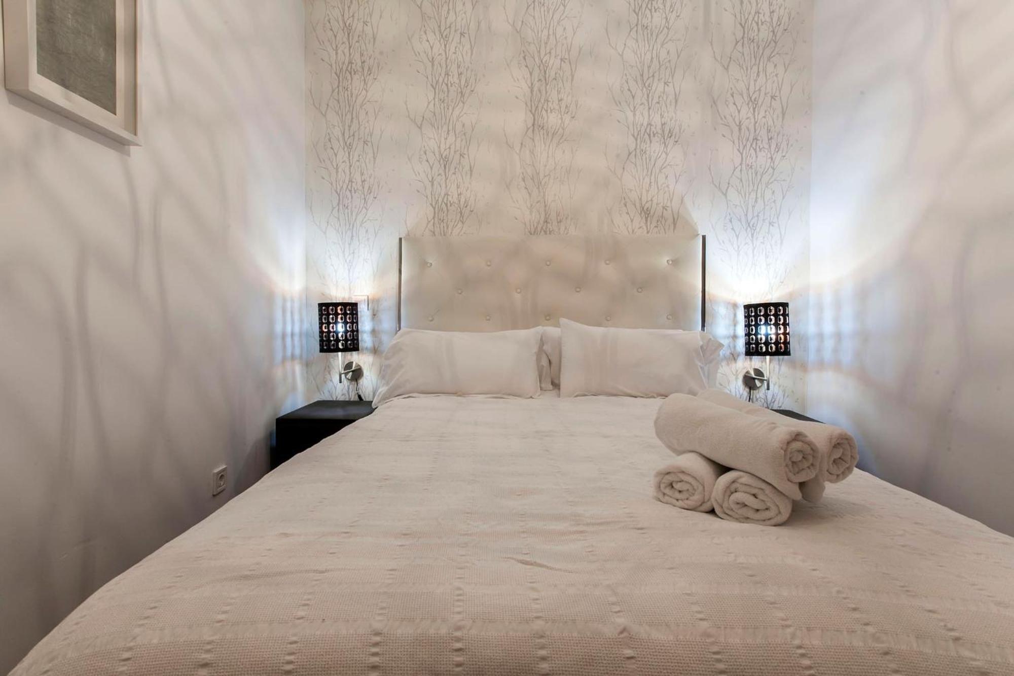 Apartamentos Day Madrid Callao Centro Gran Via Sol Malasana Eksteriør billede