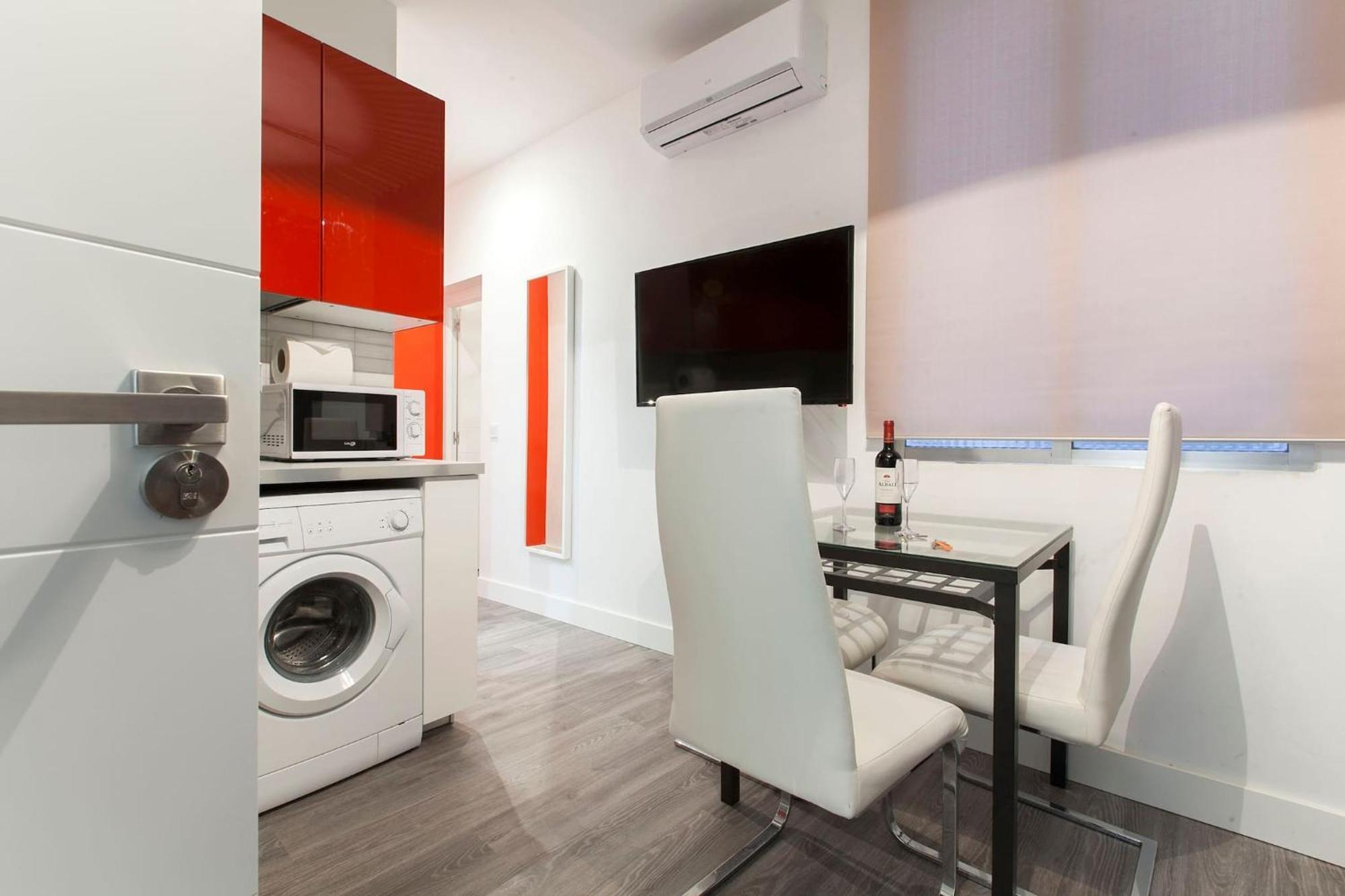 Apartamentos Day Madrid Callao Centro Gran Via Sol Malasana Eksteriør billede
