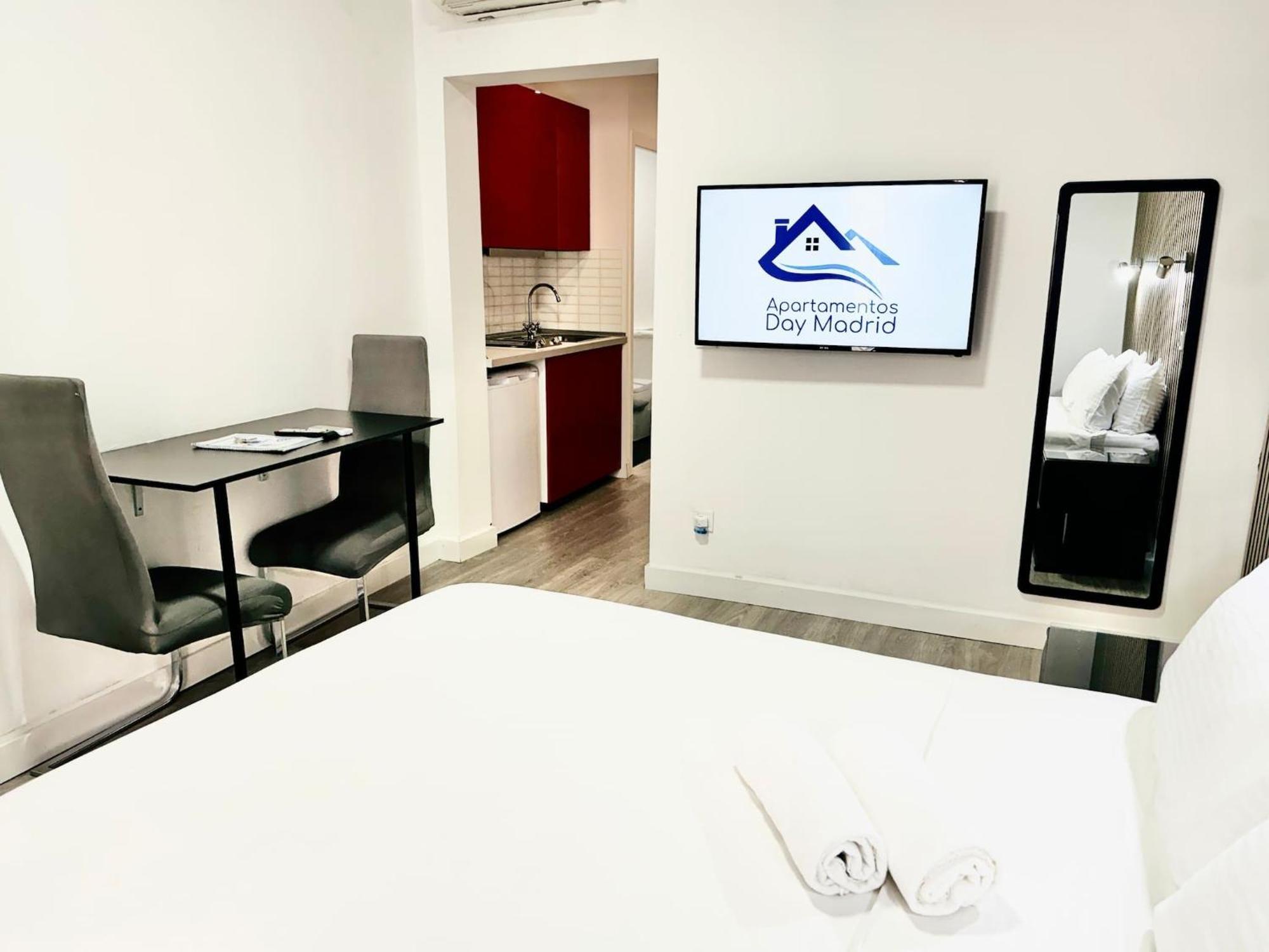 Apartamentos Day Madrid Callao Centro Gran Via Sol Malasana Eksteriør billede