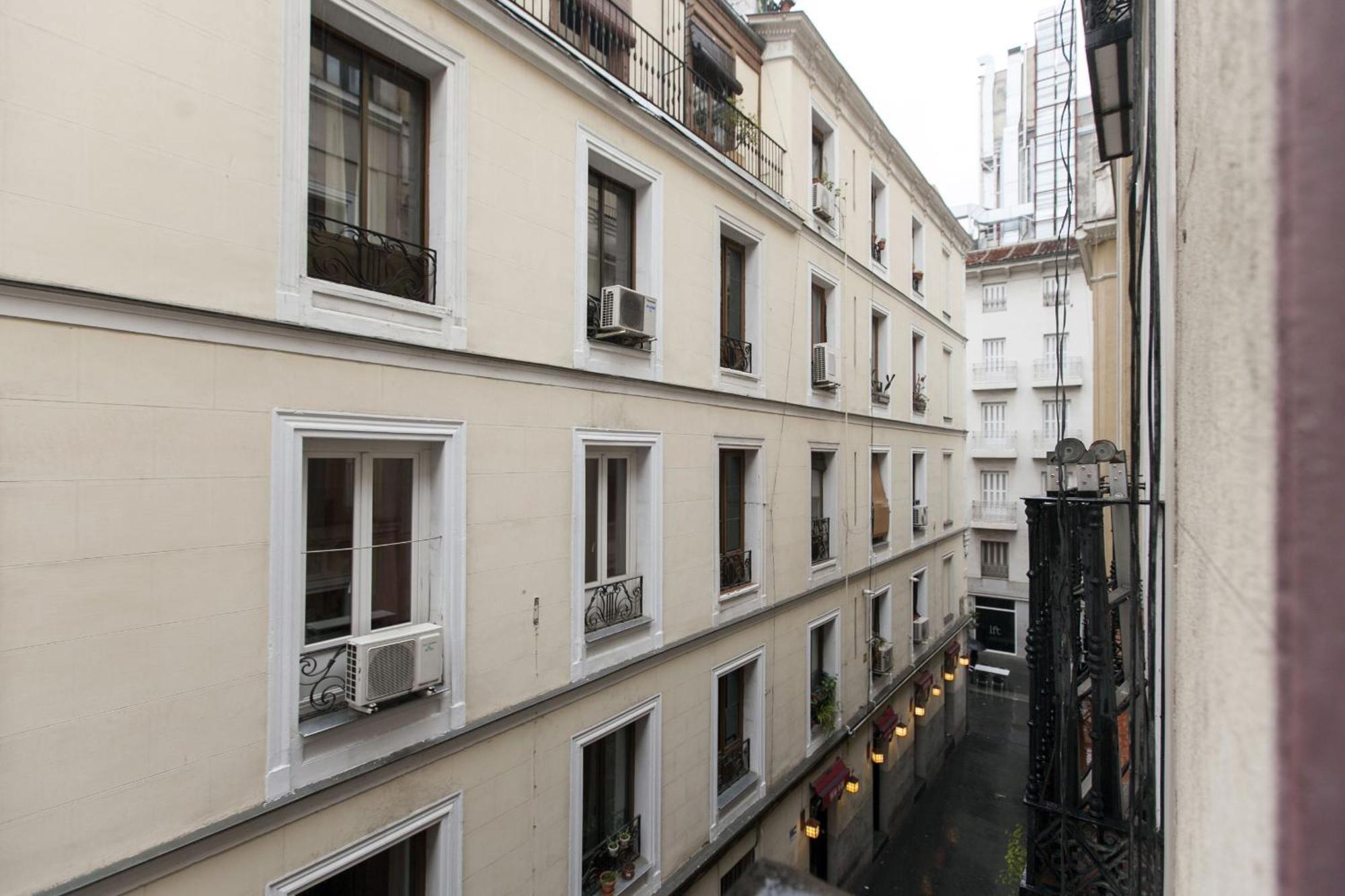 Apartamentos Day Madrid Callao Centro Gran Via Sol Malasana Eksteriør billede